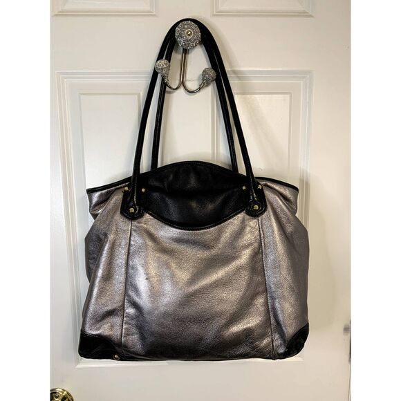 B. Makowsky Silver and Black Metallic Pebble Leather Tote Satchel Shoulder Bag - Picture 2 of 8